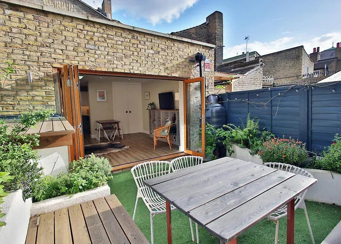 Peaceful Garden Apartment On Roman Road